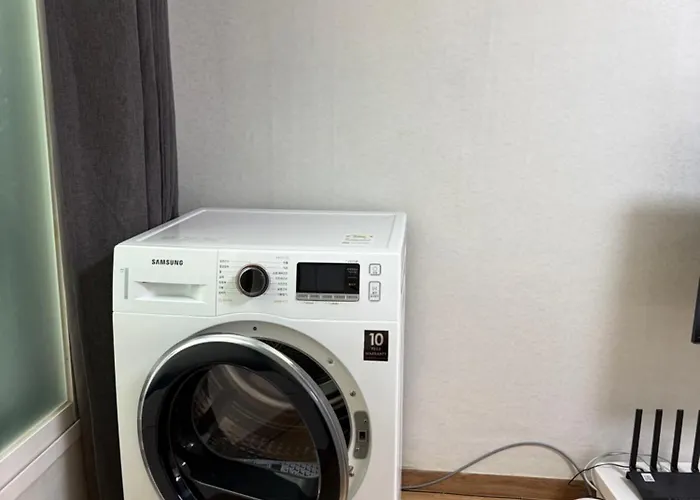 Cozy Near Coex Gangnam - Fully Equipped Samsung Dryer Included